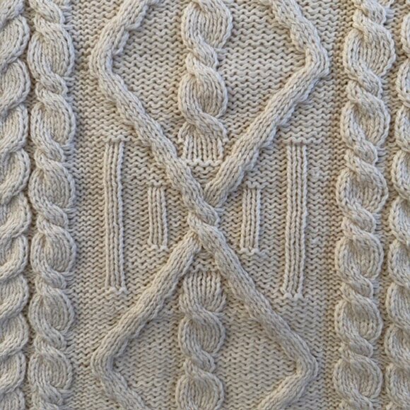 ARAN MOR Irish Merino Wool Cream/Ivory Cable Knit Turtleneck Sweater Large - Picture 8 of 9